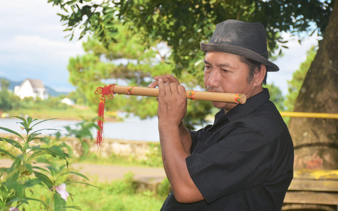 Chọn mua sáo cho người lớn tuổi | Sáo trúc chuẩn âm giá tốt